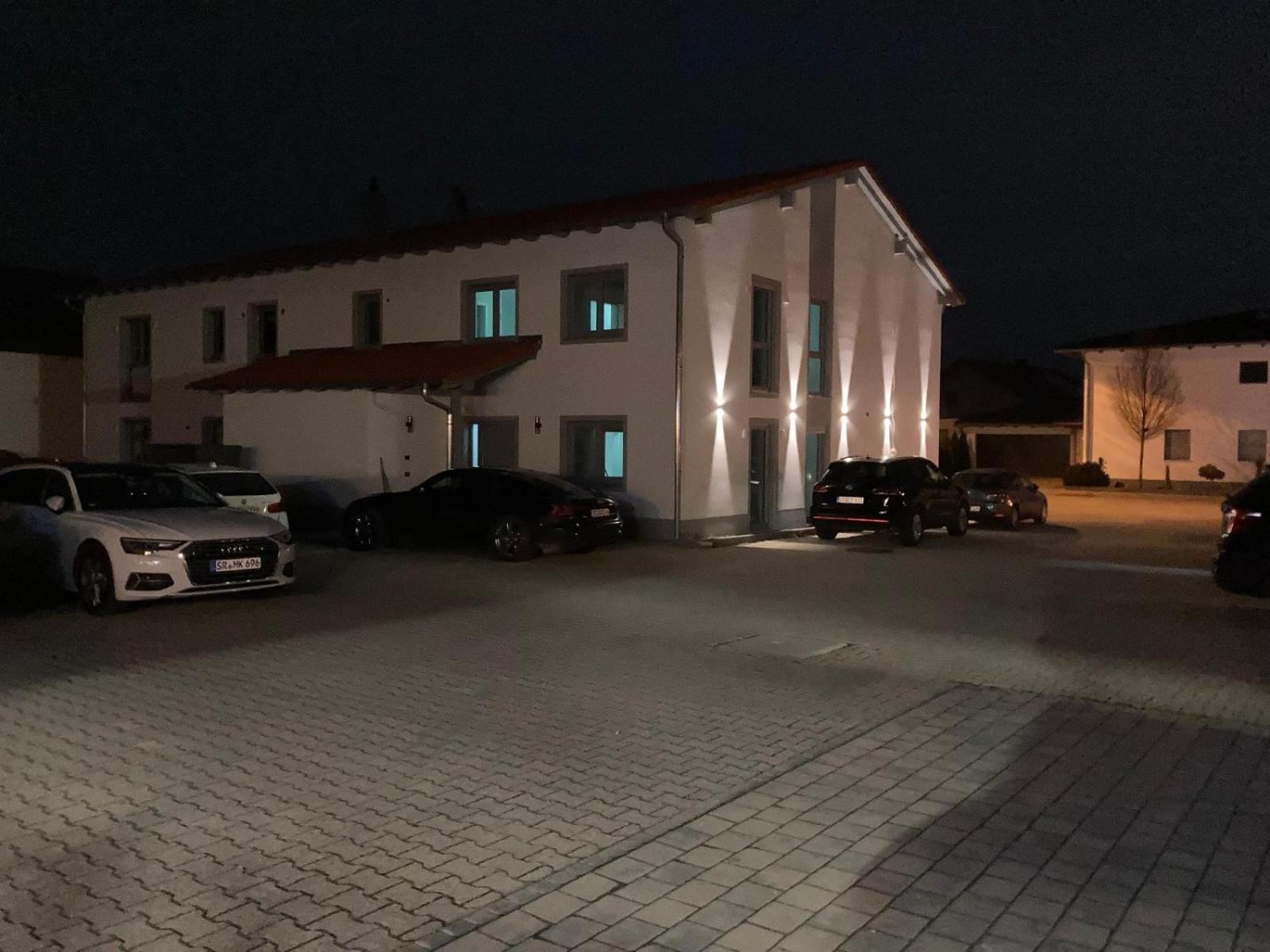 Gasthaus Karpfinger Aiterhofen Bagian luar foto