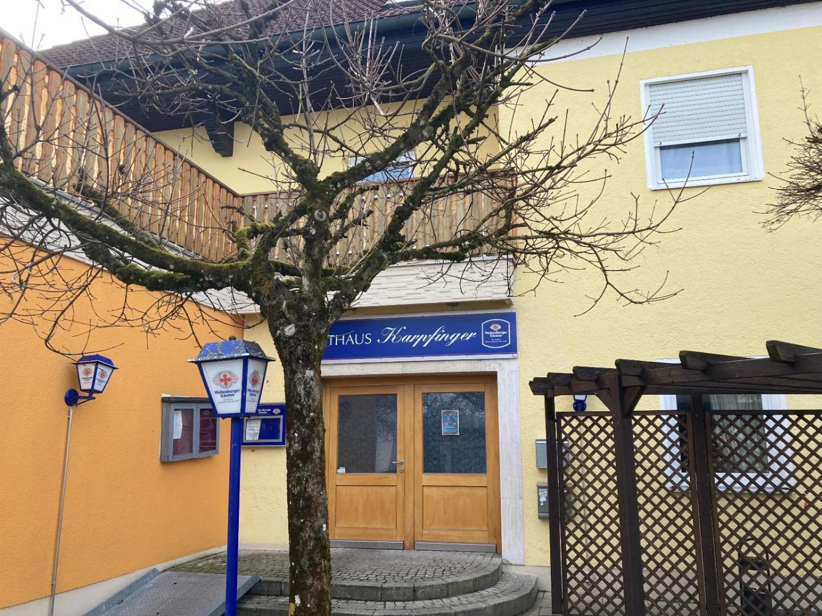 Gasthaus Karpfinger Aiterhofen Bagian luar foto