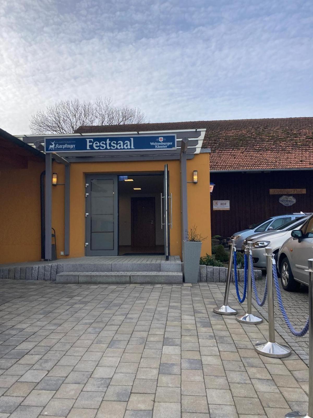 Gasthaus Karpfinger Aiterhofen Bagian luar foto